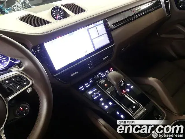 Porsche Cayenne 2021 — Şəkil 15/20