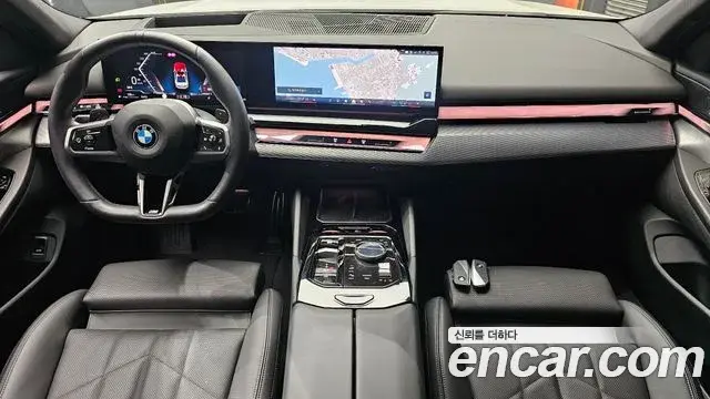 BMW 5 Series 2025 — ფოტო 36/40