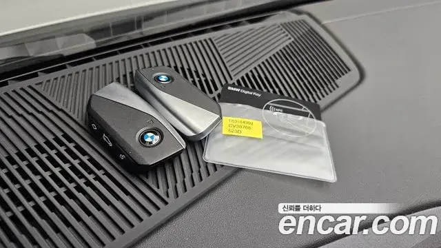 BMW 5 Series 2025 — ფოტო 33/40