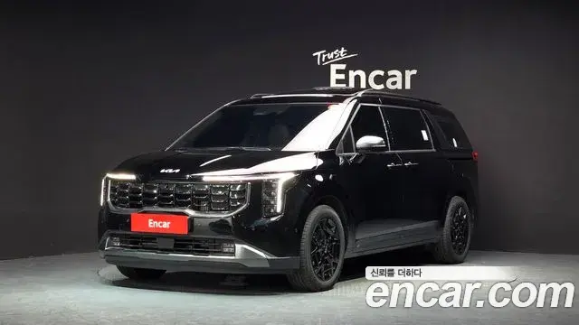 Kia Carnival 2024 — ფოტო 25/35