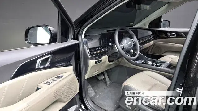 Kia Carnival 2024 — ფოტო 13/35