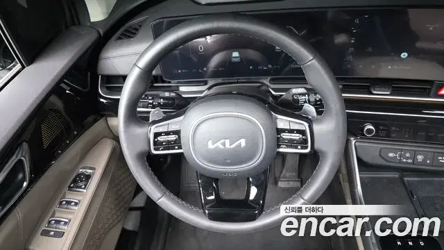 Kia Carnival 2024 — ფოტო 18/35