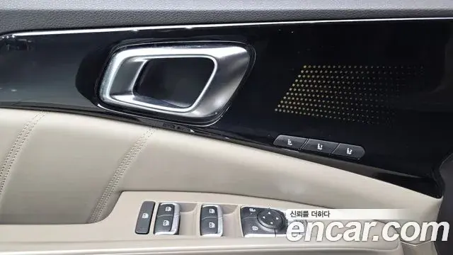 Kia Carnival 2024 — ფოტო 7/35