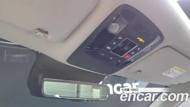 Kia Carnival 2024 — ფოტო 24/35