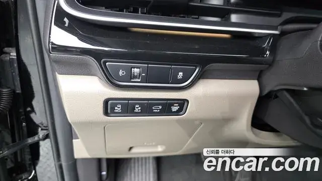 Kia Carnival 2024 — ფოტო 20/35