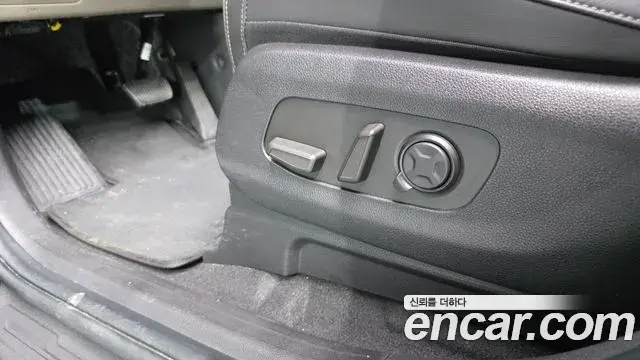 Kia Carnival 2024 — ფოტო 35/35
