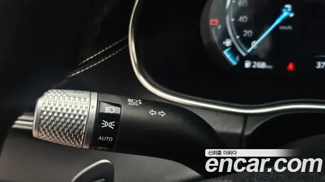 Genesis GV80 2021 — ფოტო 14/33