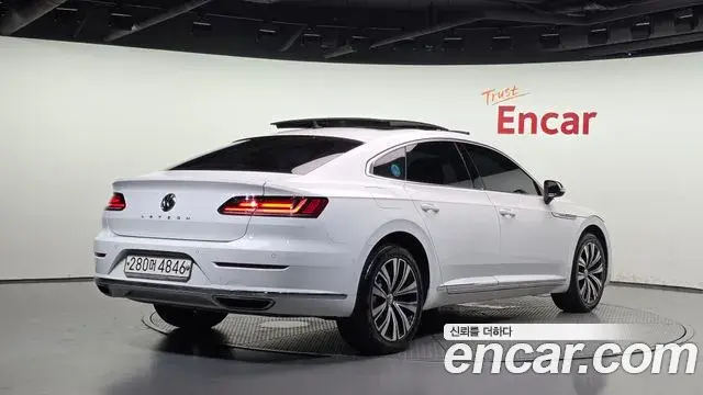 Volkswagen Arteon 2019 — Photo 18/20