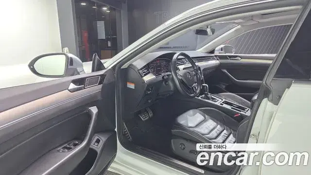 Volkswagen Arteon 2019 — Photo 10/20