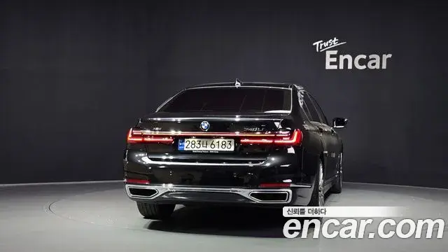 BMW 7 Series 2022 — Photo 11/20