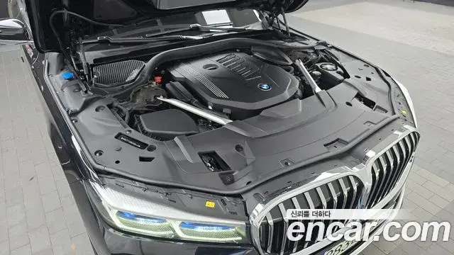 BMW 7 Series 2022 — Photo 15/20