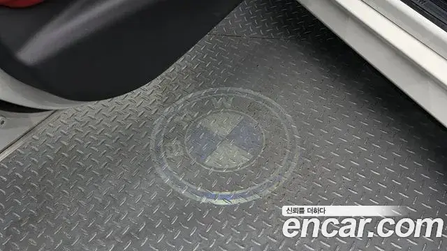 BMW 3 Series 2018 — Şəkil 22/33
