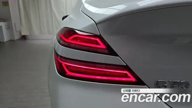 Genesis G70 2021 — Photo 10/31
