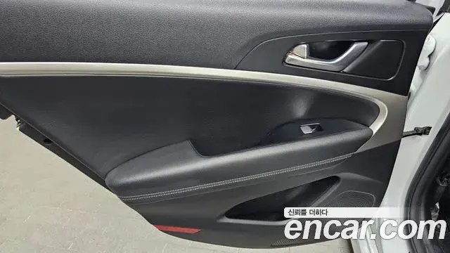 Genesis G70 2021 — Photo 12/31