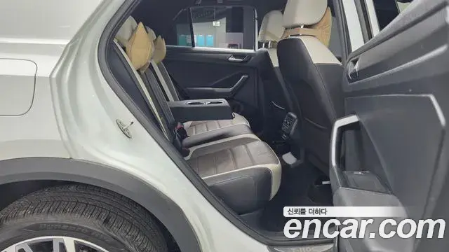 Volkswagen T-Roc 2021 — Фото 12/20