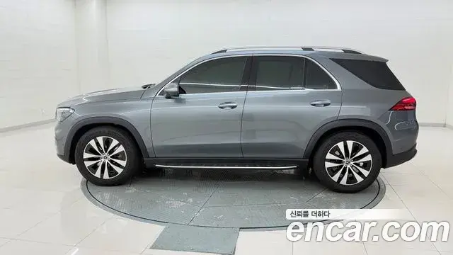 Mercedes-Benz GLE-Class 2026 — Photo 2/20
