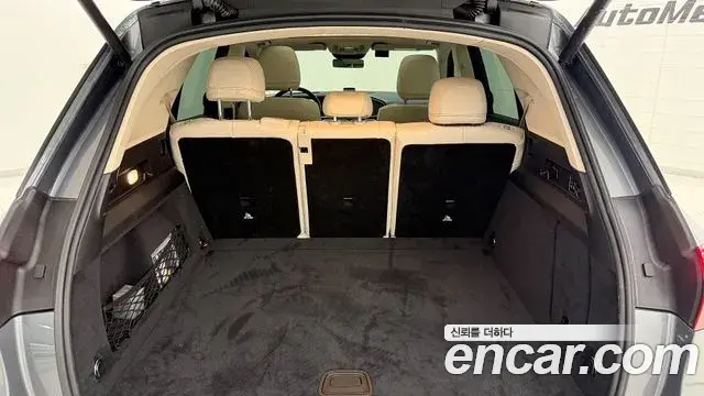 Mercedes-Benz GLE-Class 2026 — Photo 13/20