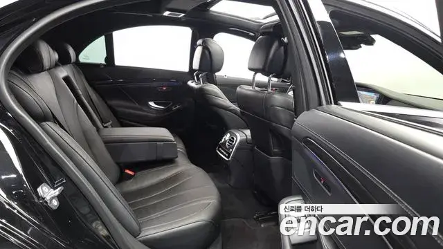 Mercedes-Benz S-Class 2020 — Photo 12/20