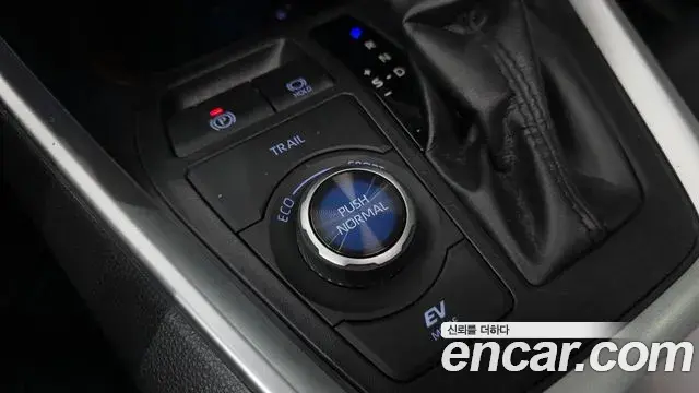 Toyota RAV4 2019 — Фото 17/20