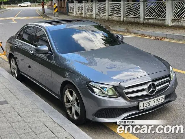 Mercedes-Benz E-Class 2018 — Фото 5/20