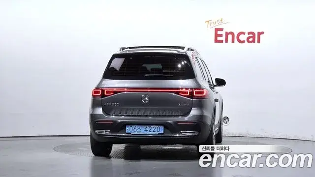 Mercedes-Benz EQB 2023 — Photo 11/31