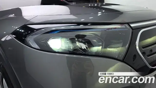 Mercedes-Benz EQB 2023 — Photo 22/31
