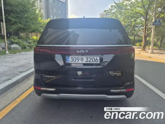 Kia Carnival 2022 — Photo 4/19