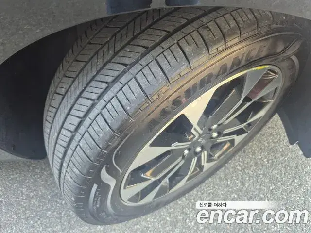 Kia Carnival 2022 — Photo 18/19