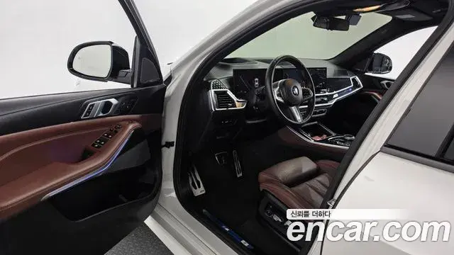 BMW X5 2024 — Фото 10/20