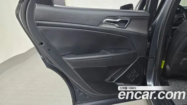 Kia Sportage 2025 — Photo 16/36