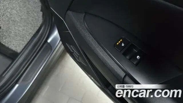 Kia Sportage 2025 — Photo 17/36