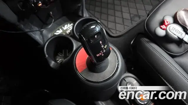 Mini Cooper 2020 — Photo 9/20