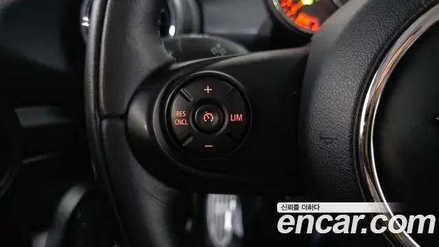 Mini Cooper 2020 — Photo 18/20