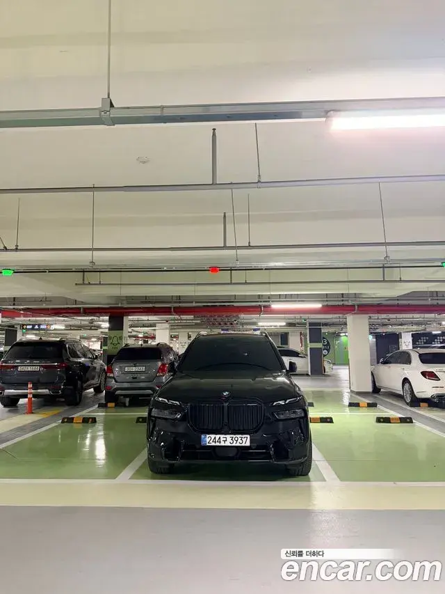BMW X7 2025 — Photo 10/20