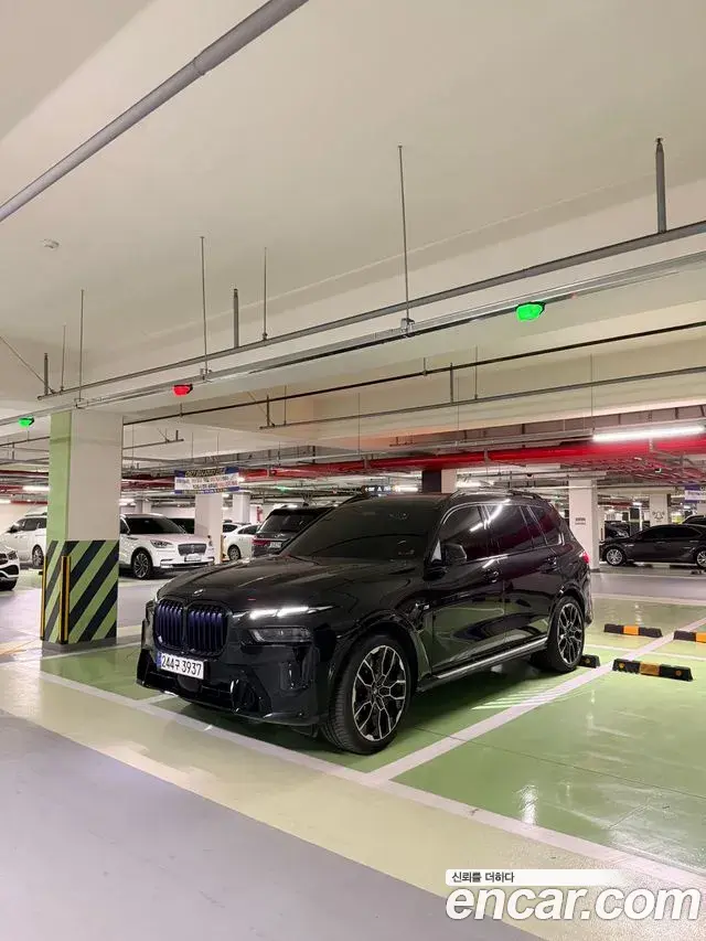 BMW X7 2025 — Photo 8/20