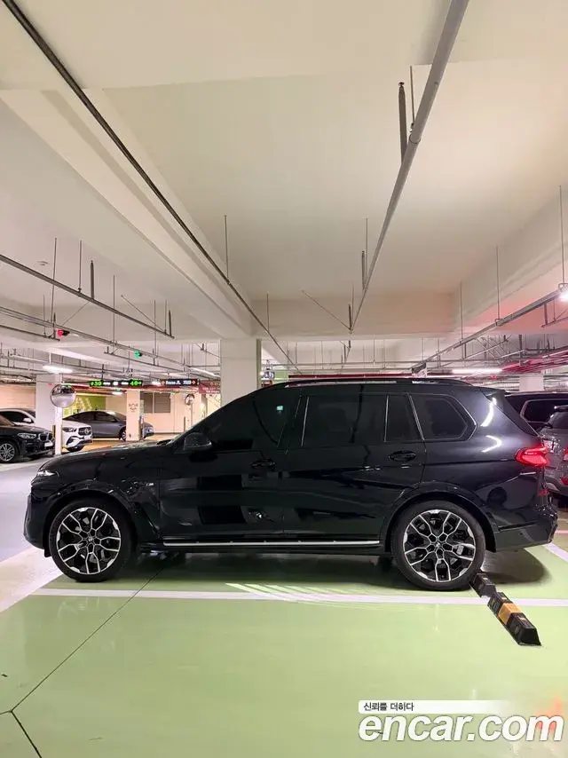 BMW X7 2025 — Photo 11/20