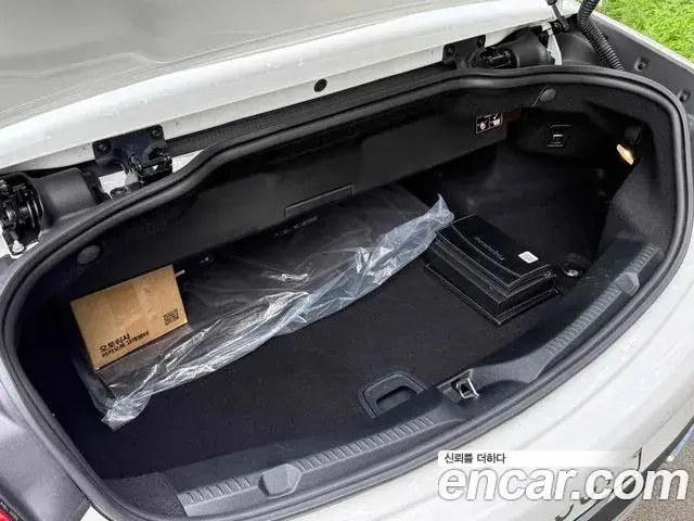 Mercedes-Benz E-Class 2018 — Фото 16/19