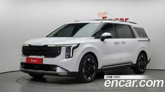 Kia Carnival 2024 — Фото 1/20
