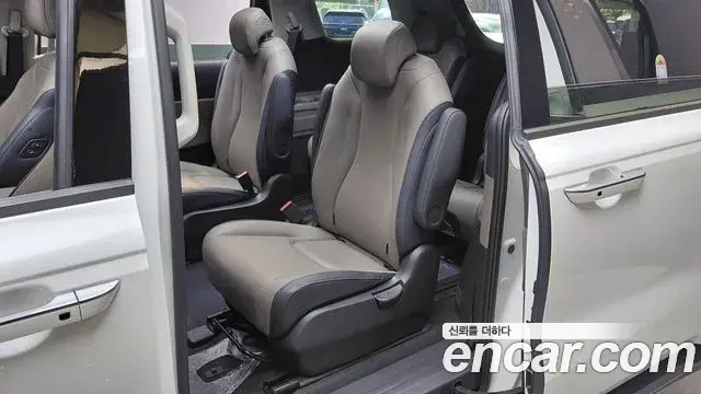 Kia Carnival 2024 — Фото 10/20
