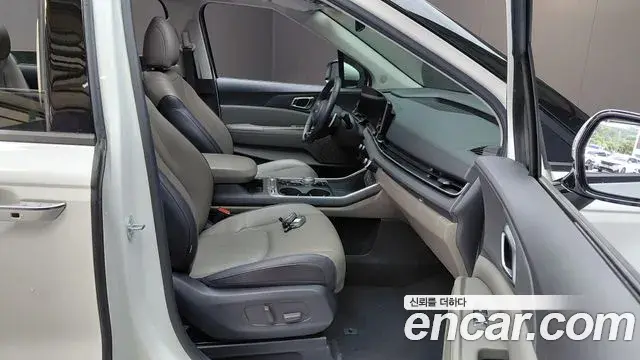 Kia Carnival 2024 — Фото 11/20