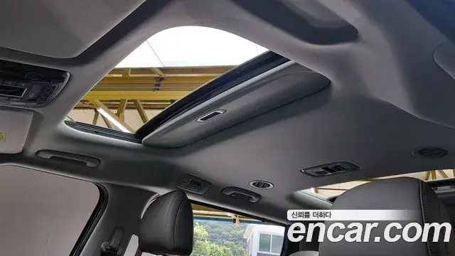 Kia Carnival 2024 — Фото 12/20
