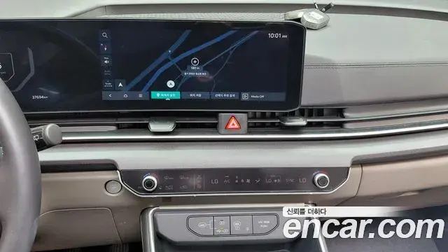 Kia Carnival 2024 — Фото 16/20