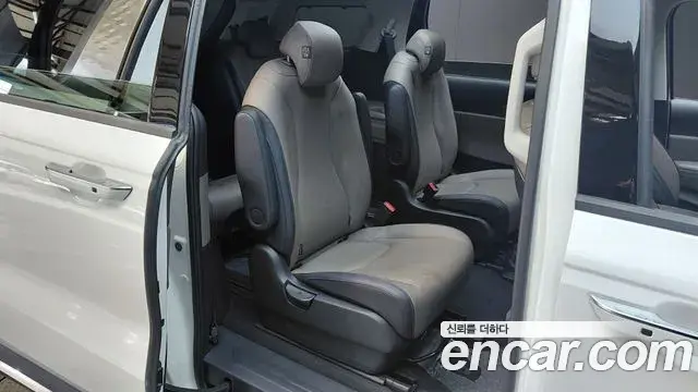 Kia Carnival 2024 — Şəkil 20/30