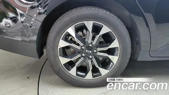 Kia Carnival 2021 — Фото 5/20