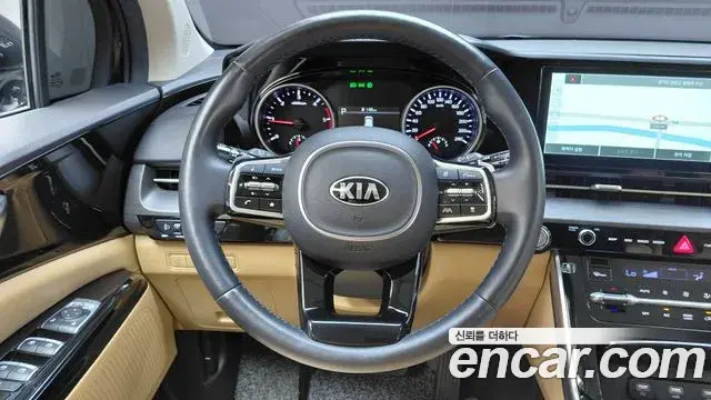 Kia Carnival 2021 — Фото 14/20