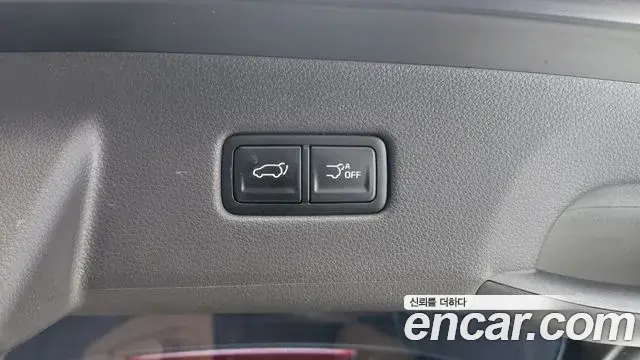 Kia Carnival 2021 — Фото 17/20