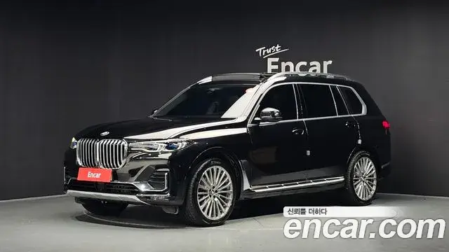 BMW X7 2021 — Фото 1/20