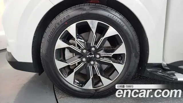 Kia Carnival 2020 — Photo 5/20