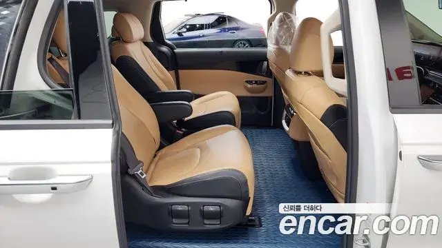 Kia Carnival 2020 — Photo 11/20