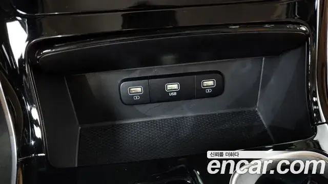 Kia Carnival 2020 — Photo 15/20